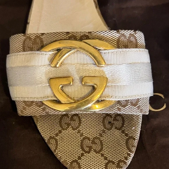 Gucci Women's Brown and Gold Slide Sandals